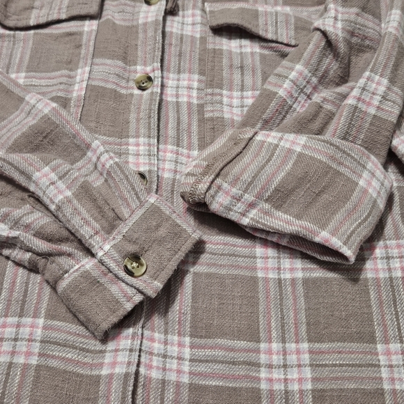 Hooded Flannel Shirt / Shacket - Picture 8 of 16